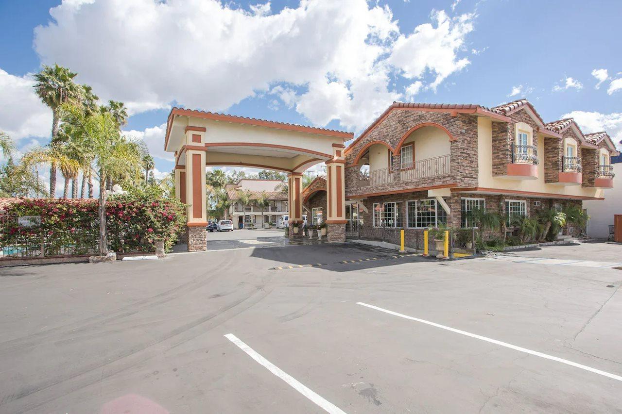 Best Inn & Suites Buena Park Exterior photo