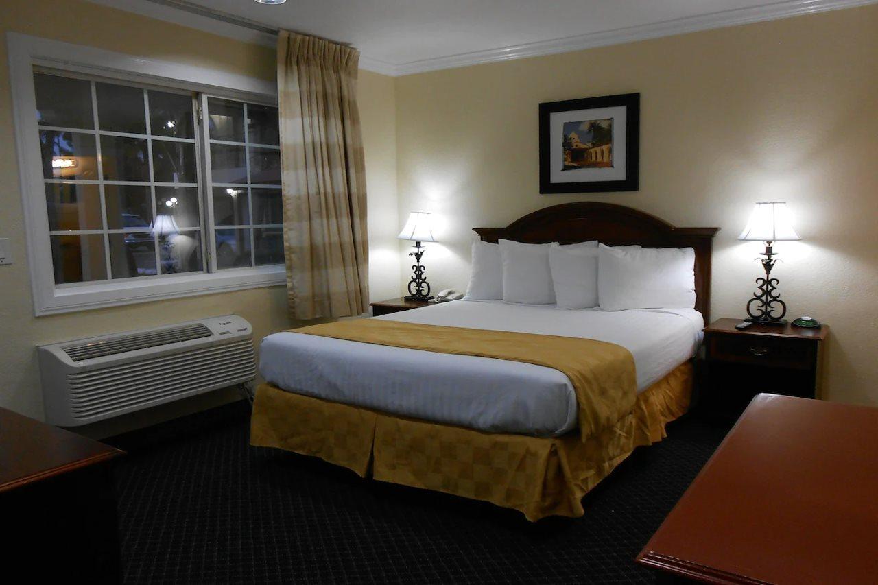 Best Inn & Suites Buena Park Exterior photo