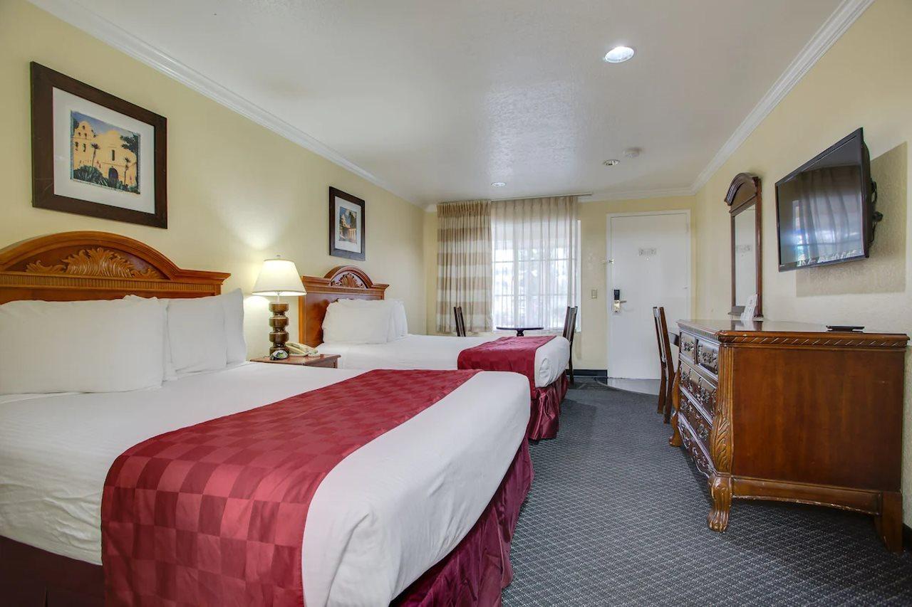 Best Inn & Suites Buena Park Exterior photo